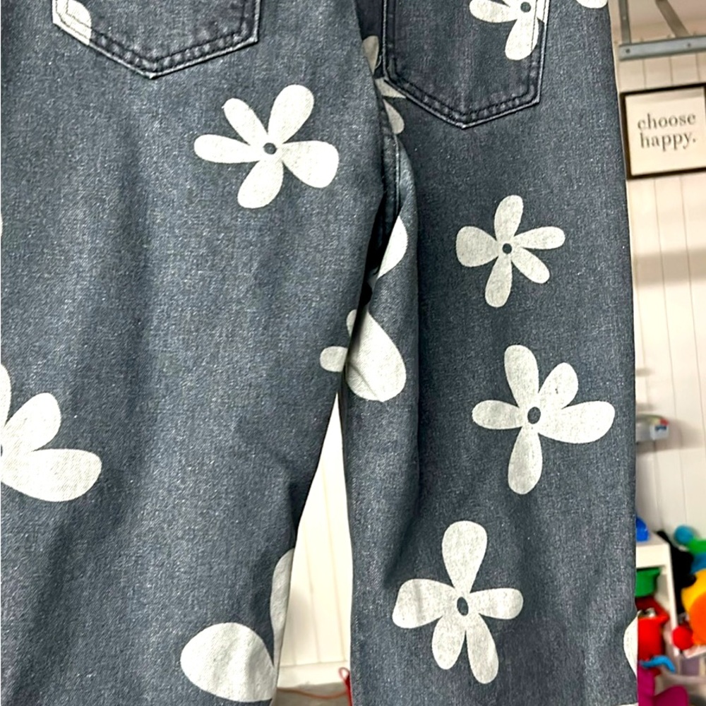 Schein brand size 8 wide leg jeans